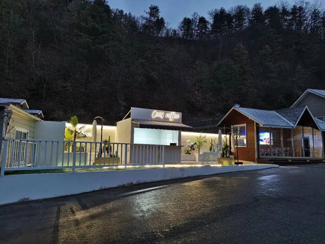 这个雪季留坝紫柏山国际滑雪场我们不见不散~咨询电话:0916