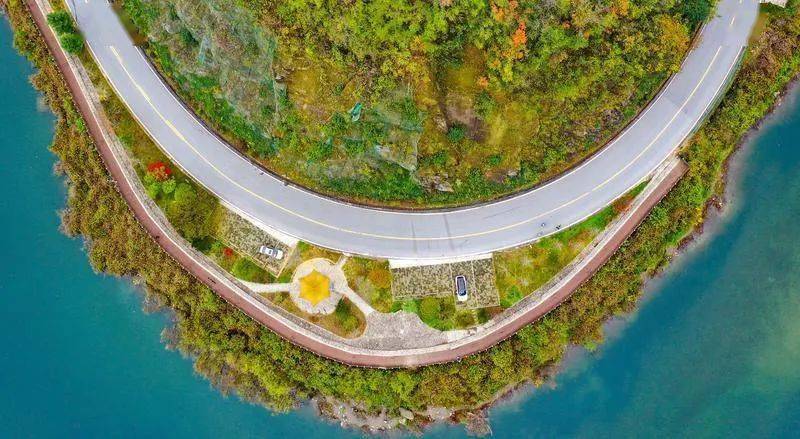 走进镇安|国道345美景如画 桃源湖碧水映红叶_安融媒_新闻_吴相阳