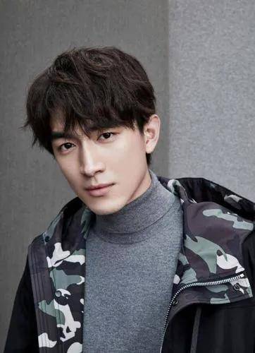 明星林更新的狗狗是在剧组捡到的流浪狗,皮肤病严重不嫌弃_主人_动物