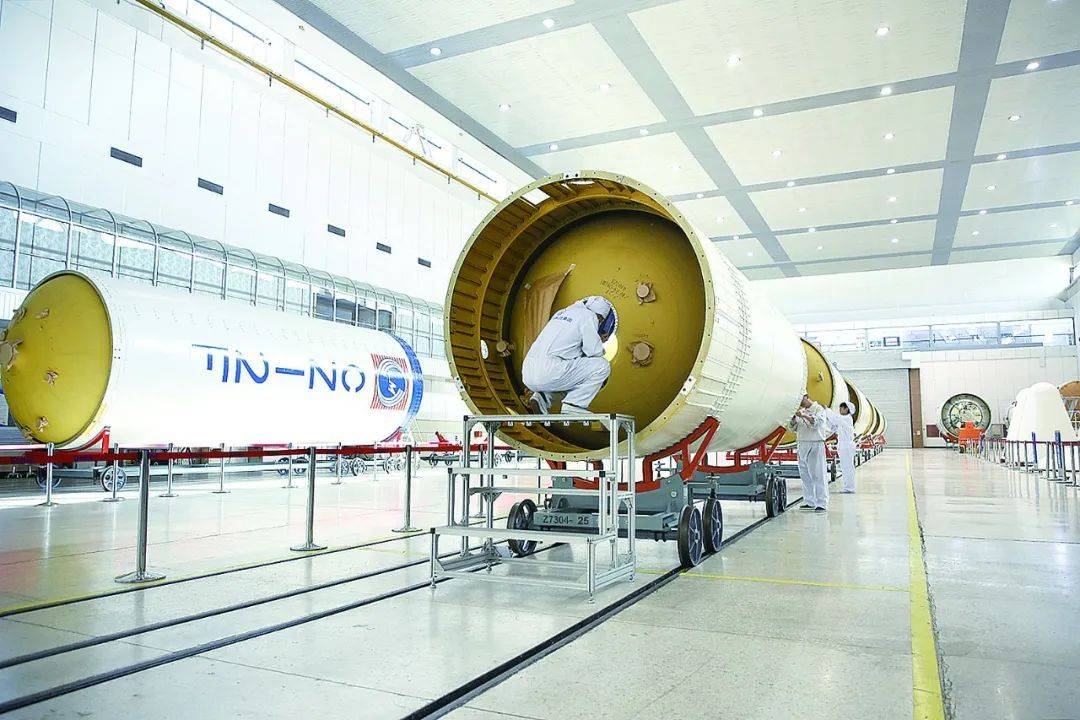 长二f遥十九火箭开始总装_神舟_飞船_发射