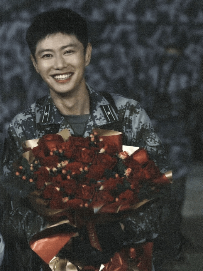 大叔爆改日系花美男?_赵荀_特种兵_角色