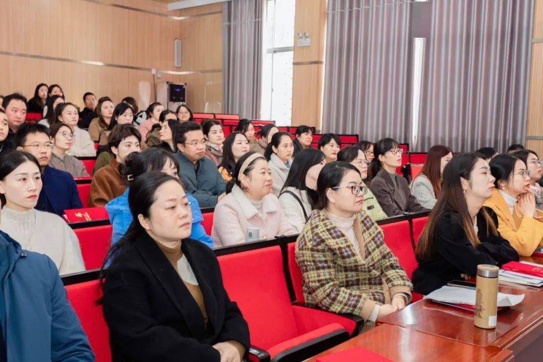 校庆倒计时3天|泾县城关二小召开2023年家长委员会_教育_小学_校服