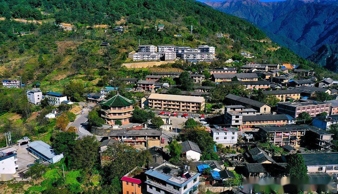 1974年州府迁至六库镇,知子罗归碧江县管辖,并将其设为县城所在地