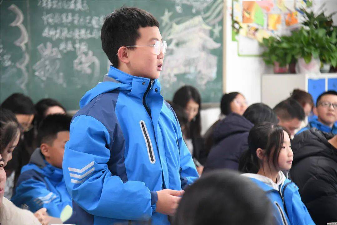 于是班会进入到一场"声讨学习"的吐槽大会