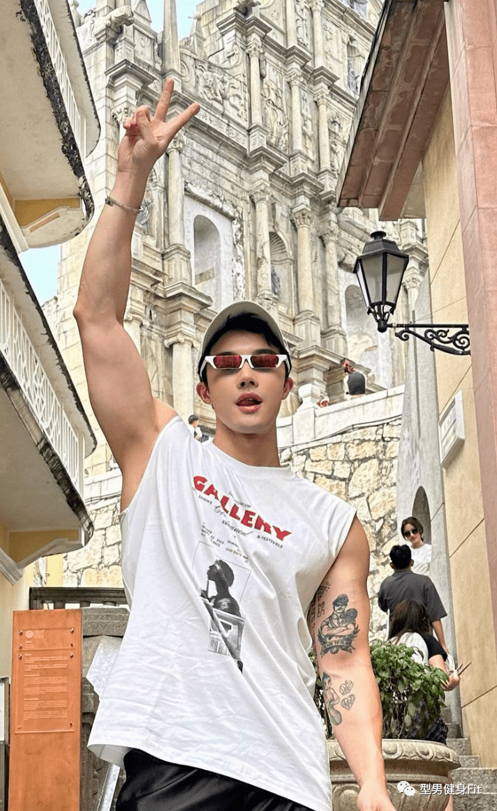 肌肉名媛樊野颜值身材yyds