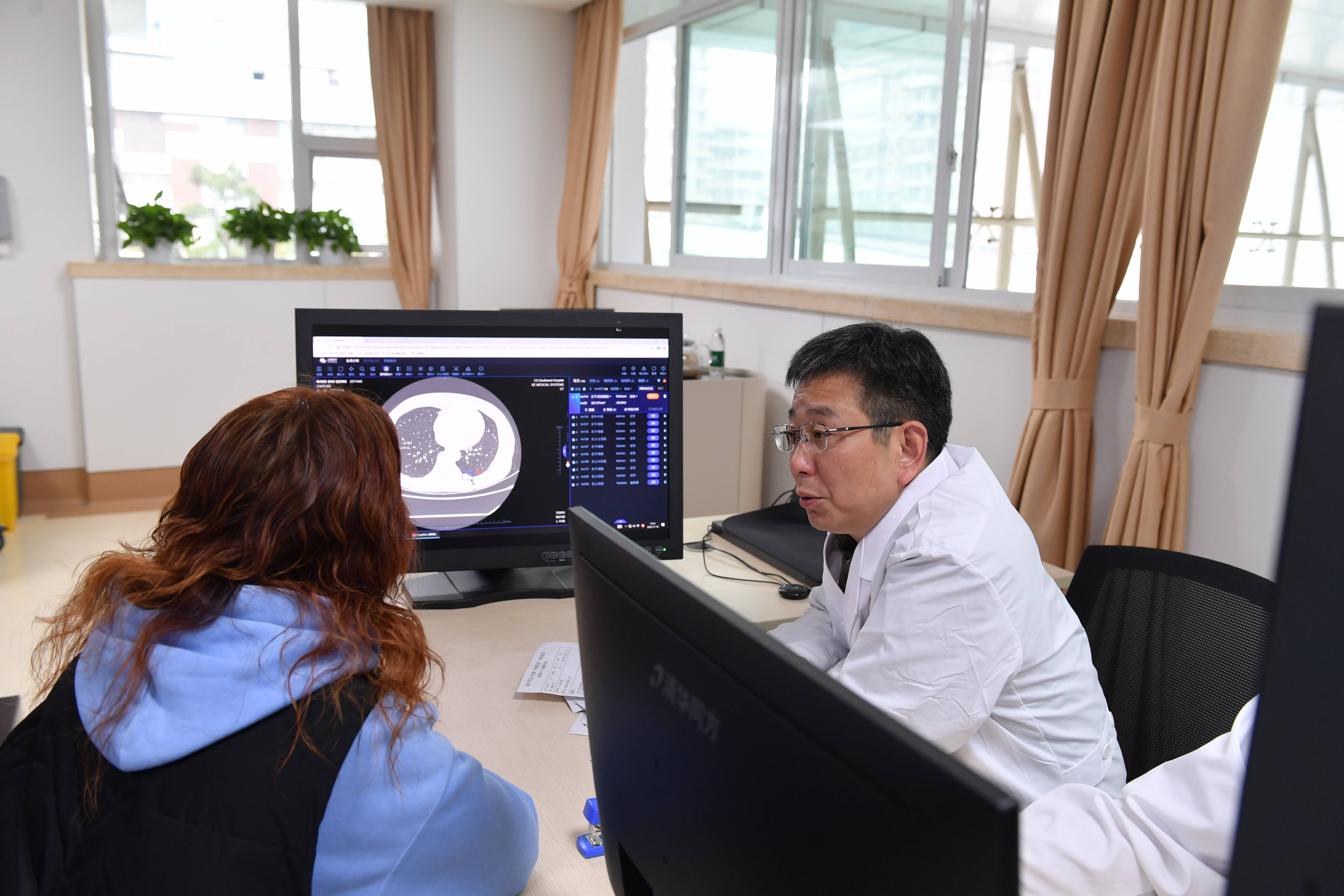“AI医生”上线 重庆探索人工智能技术辅助疾病诊疗