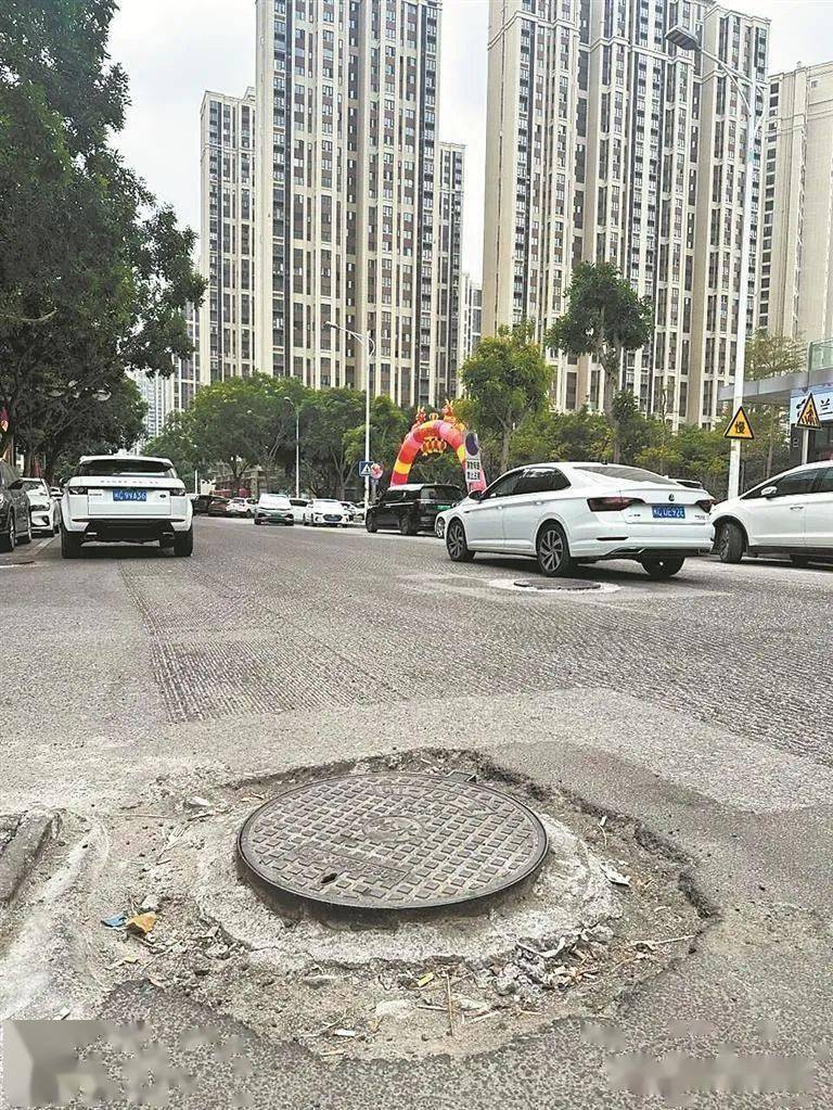 【现场连线3】晋江市池店镇雁塔路:井盖高出路面,存在安全隐患_进行
