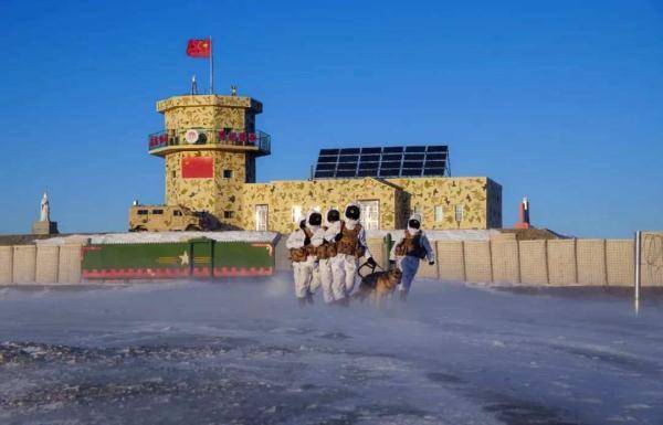 听边防巡逻路上的风雪原声_新疆_塔城军分区_依木