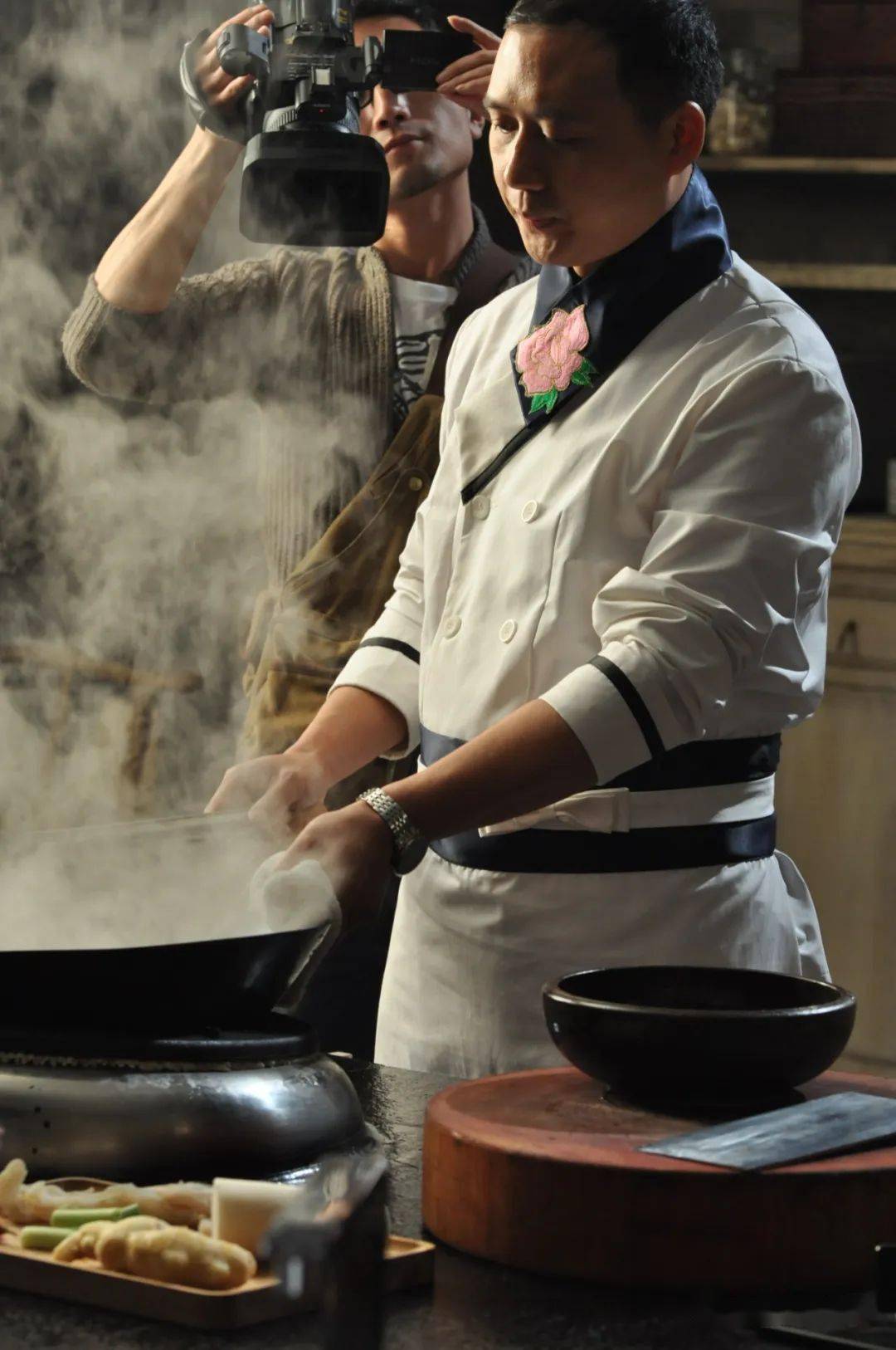 欧阳建平:黑山羊汤代替鸡汁汤,湘菜煨鹿筋在营养搭配上略胜一筹_湖南