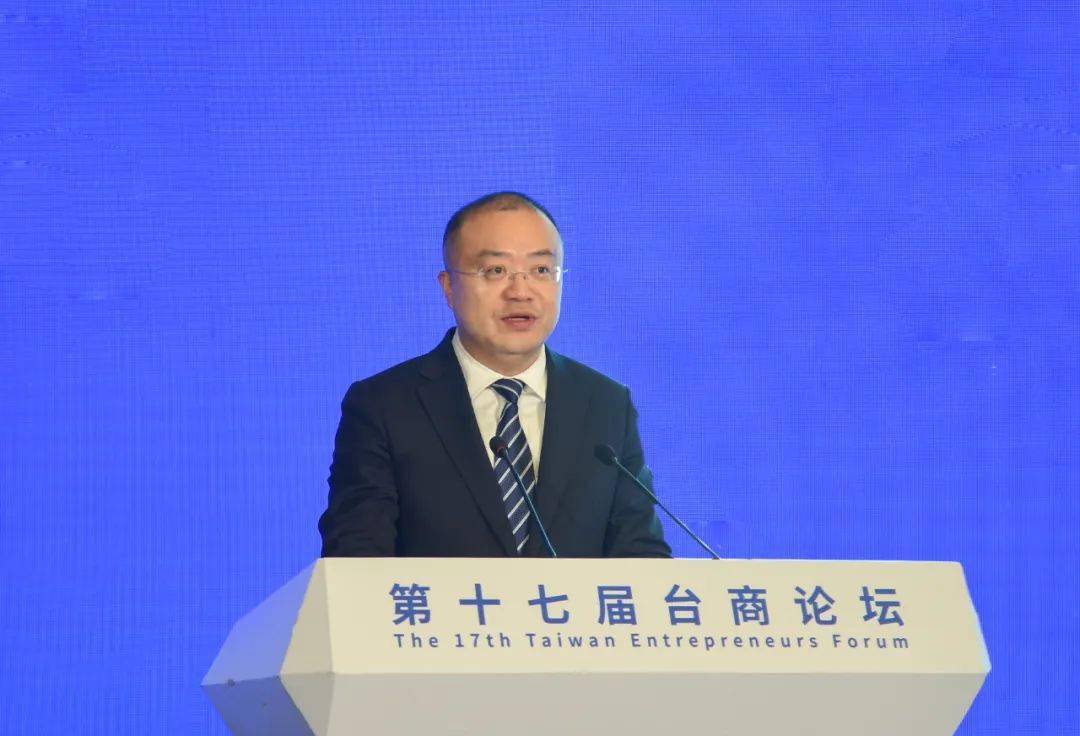 会主任委员,台湾电路板协会大陆事务委员会召集人,沪士集团董事李明贵