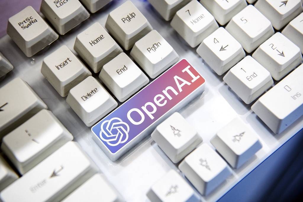 OpenAI突发大地震：ChatGPT 之父遭董事会罢免，董事长也不干了
