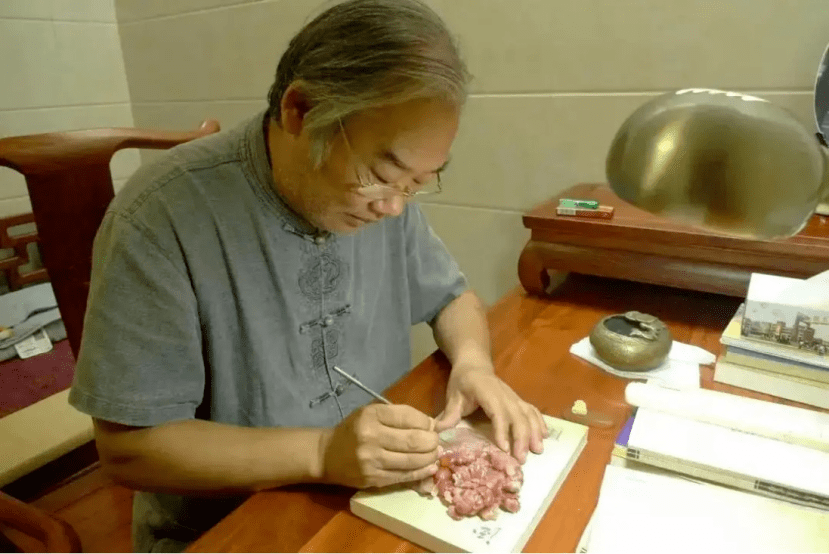 "2000年,张翼被查出直肠癌晚期,医生说最多活不过两月.