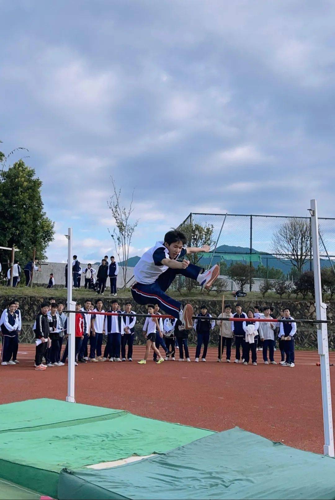 三水实验中学是初中还是高中_三水实验中学是重点高中吗_三水实验中学