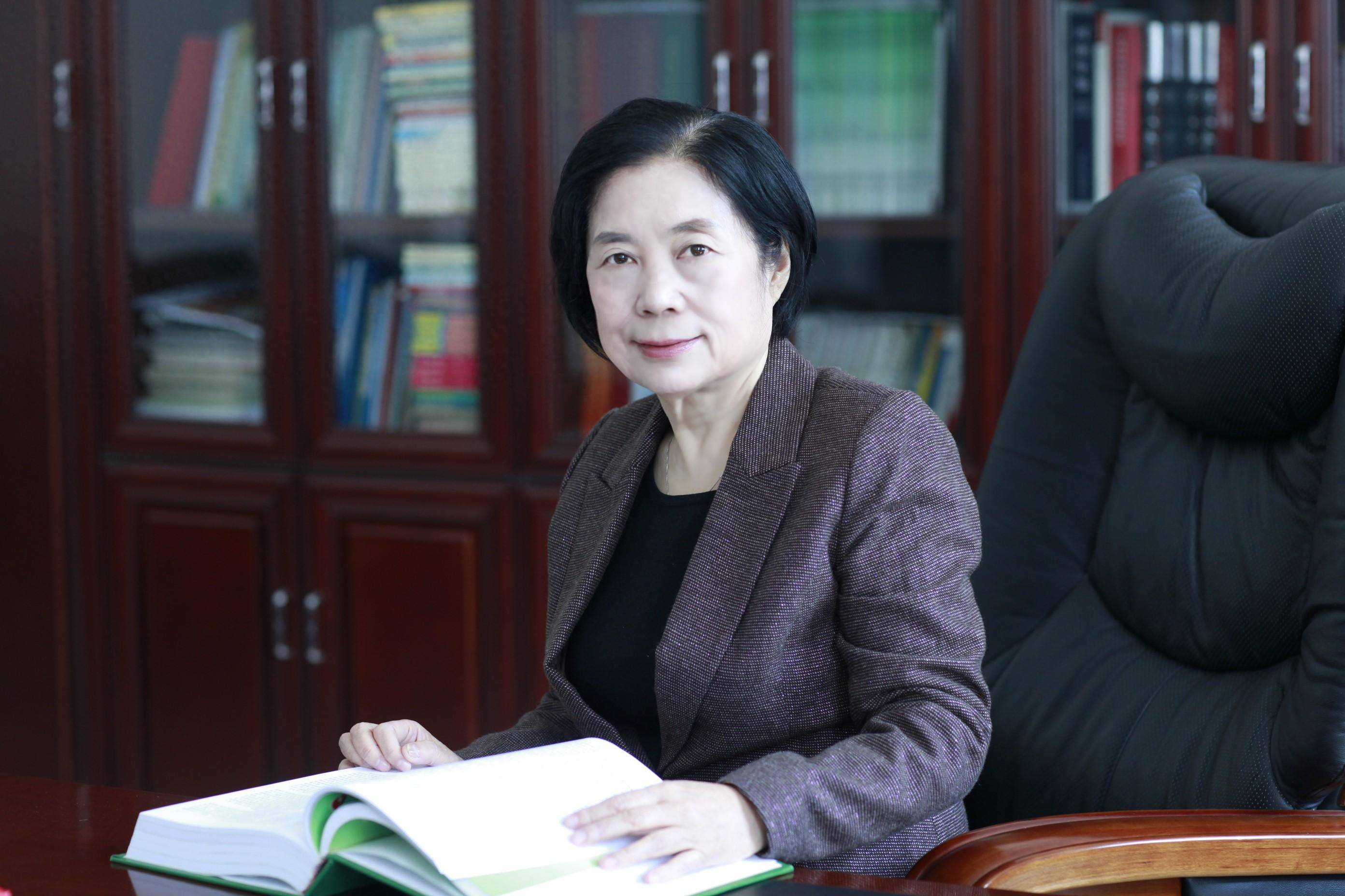 黄河科技学院创办人,董事长胡大白:改革给予民办教育"新生"_本科_高校
