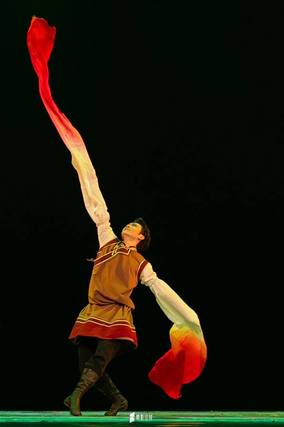 中央民族大学舞蹈学院2021级舞蹈表演民族英才班专场晚会精彩剧照