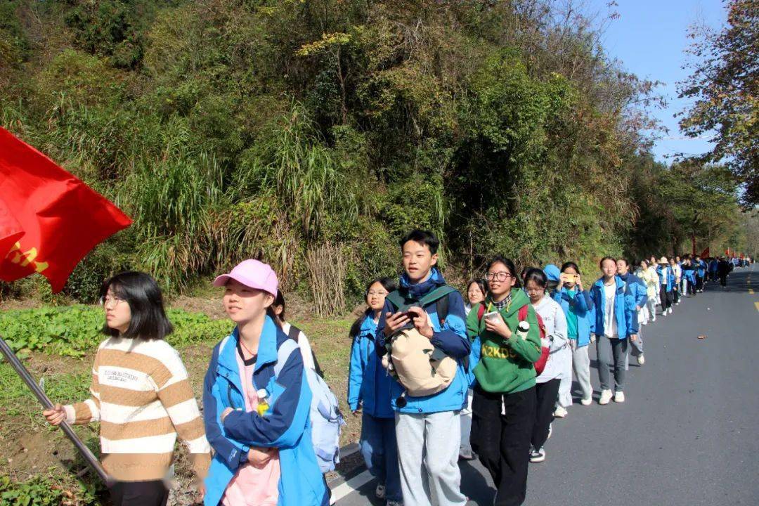 祁门二中:用脚步丈量青春的毅力_活动_坊镇_经历