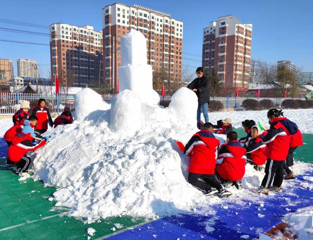 校园雪雕作品图片图片