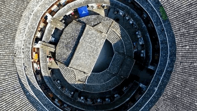 【闽人智慧】土楼之美跨越山海_建筑_中原_福建土楼