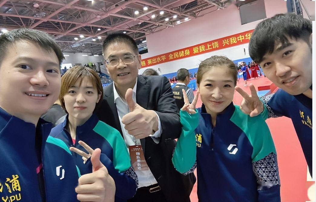 周雨:这样的比赛可以有_刘诗雯_朱毅_闫安