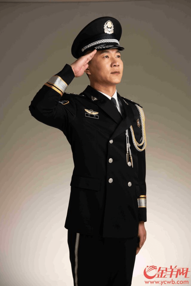 金羊网:退役军人陈亮:14年如一日,"80后"警务实战教官的"争分夺秒"