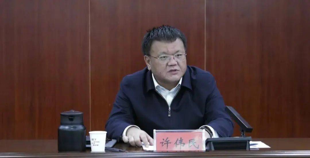 1984年6月生,研究生学历,工程硕士,中共党员,现任靖远县委副书记,县长