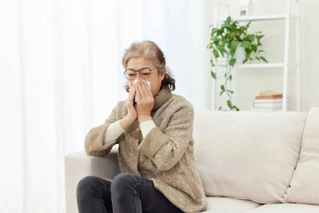 肺炎支原体感染,老年人如何科学应对?_症状_患者_疾病