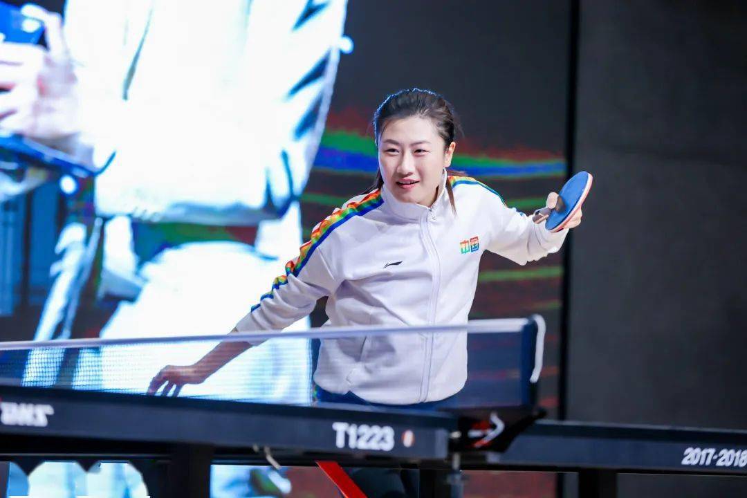 奥运冠军丁宁来深圳啦_丁宁正_北大_比赛