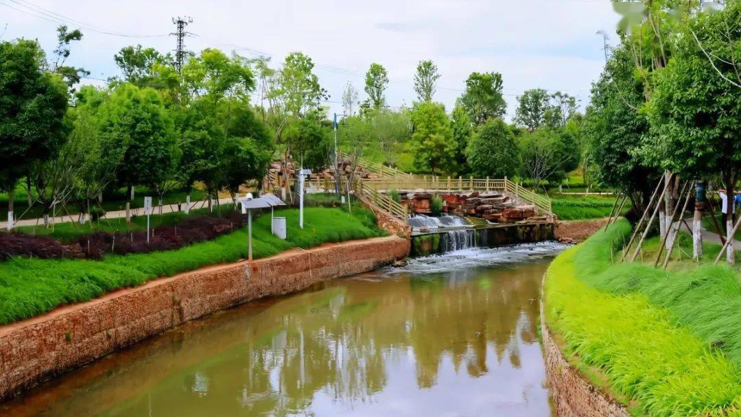 云南昆明宝象河项目涉铁工程取得突破性进展