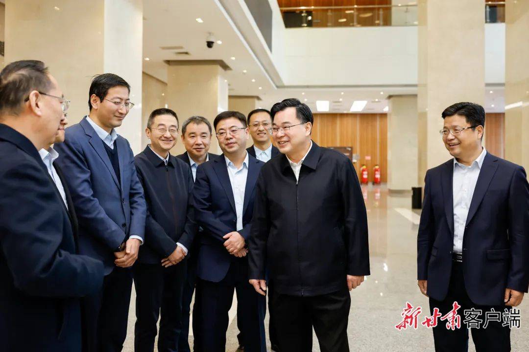 胡昌升在兰州空间技术物理研究所和省自然能源研究所调研_发展_建设_创新