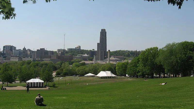 再例如,芝加哥大学负有"where fun comes to die(快乐消亡地)"盛名