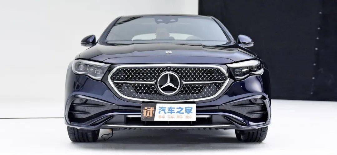 全新国产奔驰e级长轴距版的代号为v214,第八代宝马5系的代号为g60,而