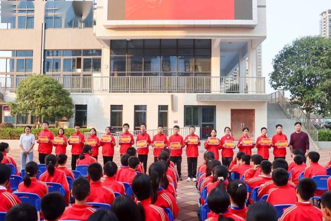少年当有凌云志,策马扬鞭破长空——记柳州铁一中学(初中部)崇远校区