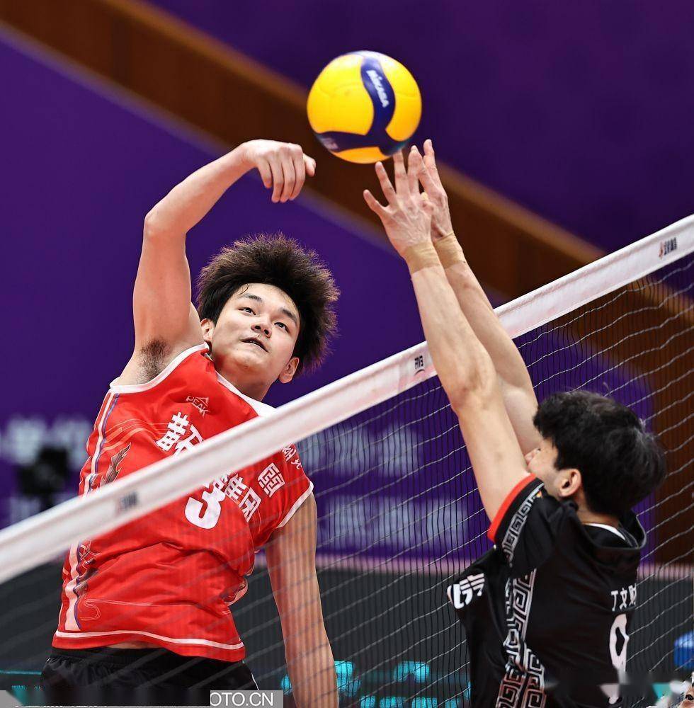 男排联赛| 北京北汽3比1战胜湖北黄石三连胜_丁文财_中国_拦网