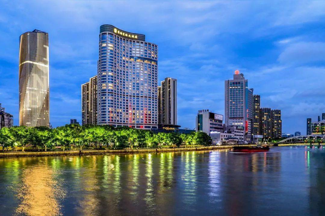 【宁波香格里拉|赠4间房】064699起/10人--酒店直面三江景!