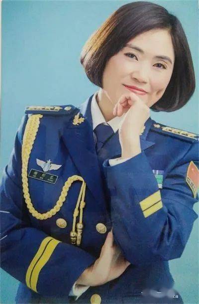 空军退役女大校,大凉山支教10年_谢彬蓉_孩子_重庆市