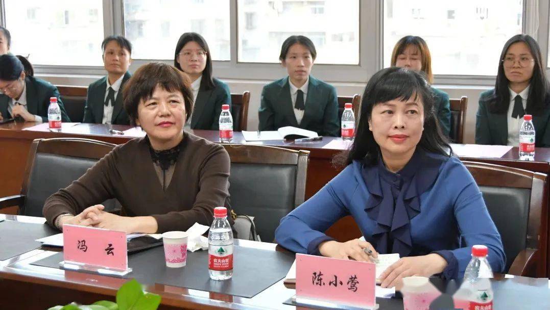 开题陈述 研思并行02冯云主任宣读《数智驱动的小学中高年级习作评价