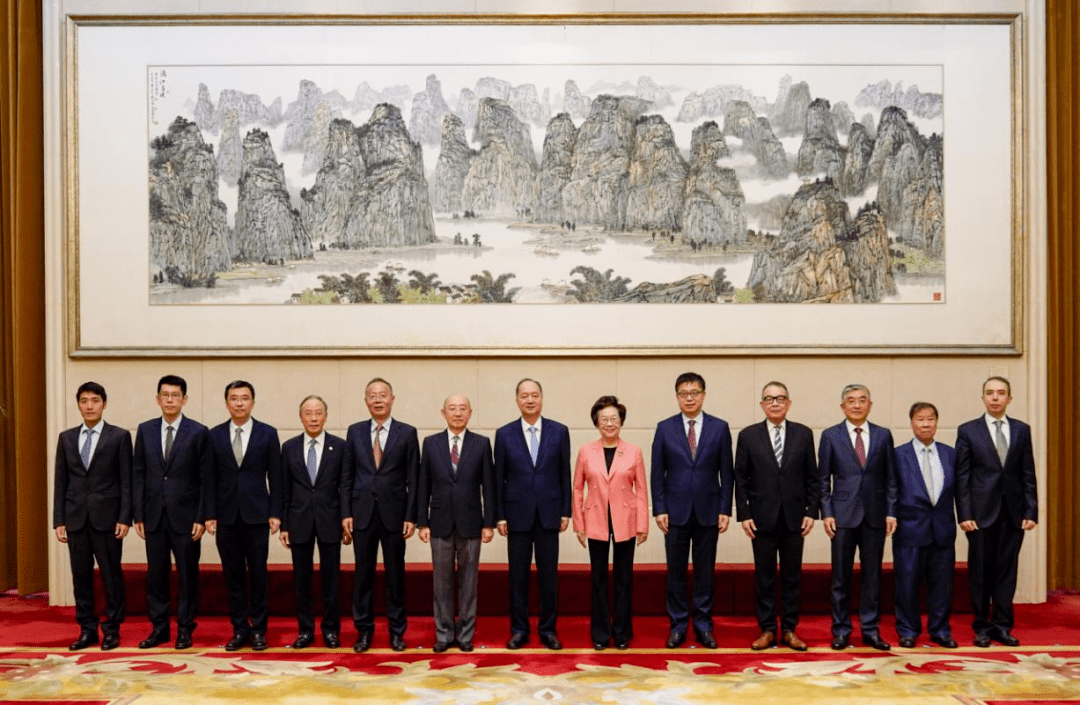 许建章,理事长黄国胜,副理事长黄嘉豪,马志成,华子锋,中央政府驻澳门