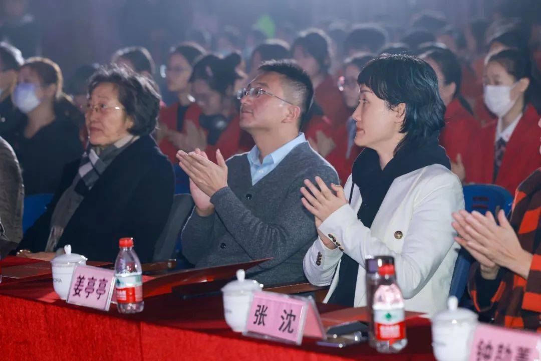 集团管委会主任 张惠莉,震旦教育集团董事长 张沈,震旦职业学院院长