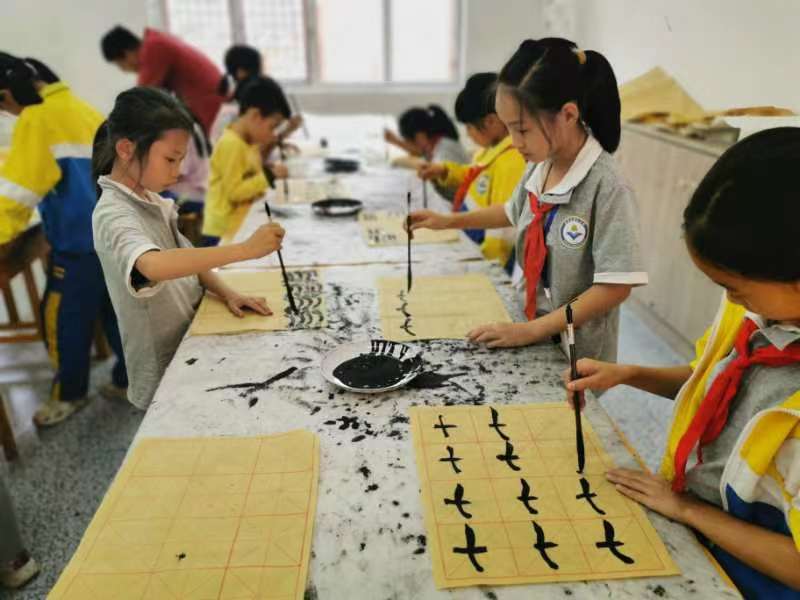 思南县塘头小学的三张"新名片"_教育_劳动_文明