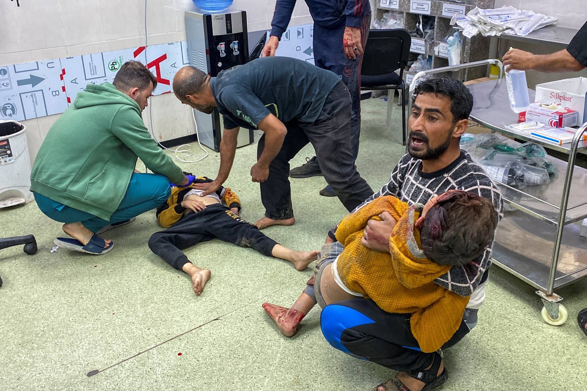 早安·世界|以军恢复空袭致加沙178人死亡,哈马斯还击_时间_儿童_拉法