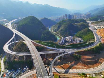 渝陕首条高速路通道通车!_巫溪_巫镇_重庆