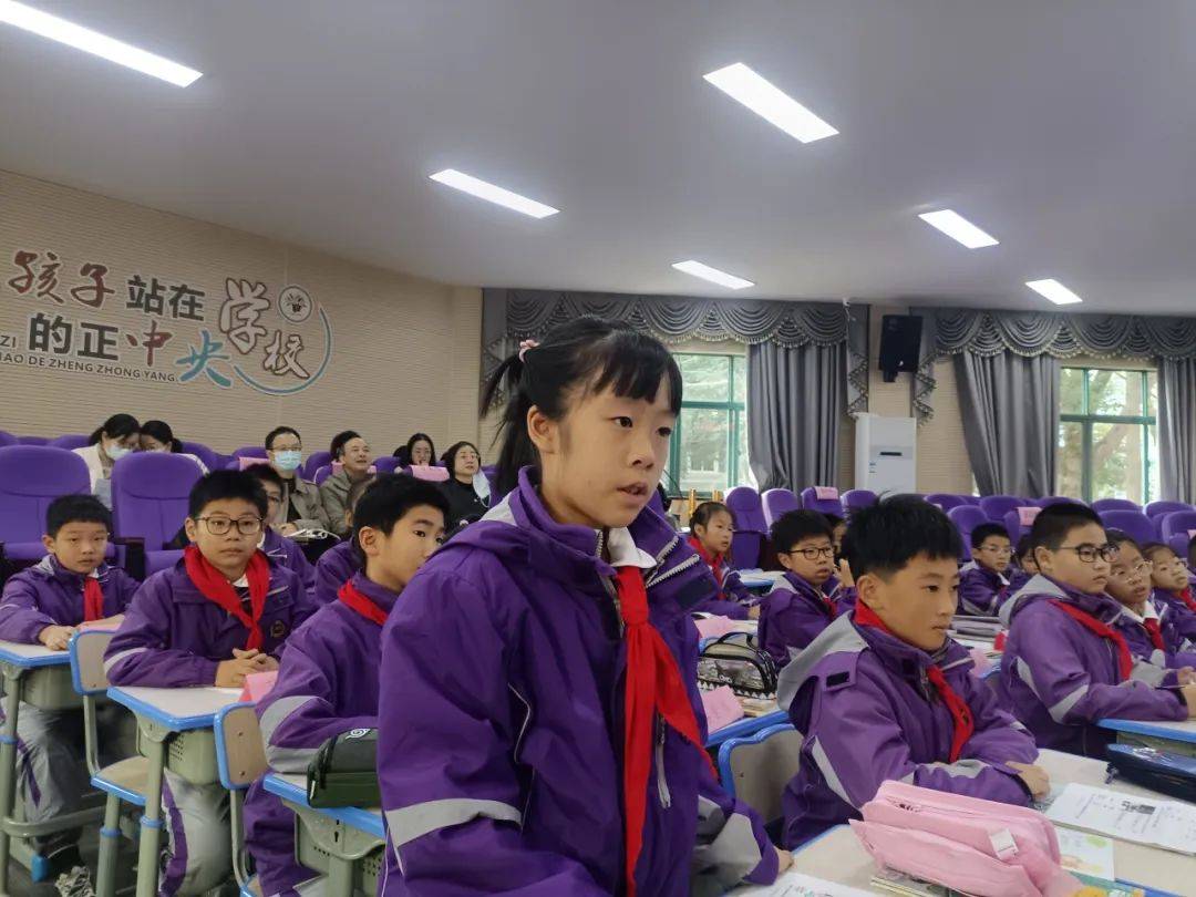 "英"人而异"语"众不同 :定海区小学英语基地校活动在檀枫校区举行