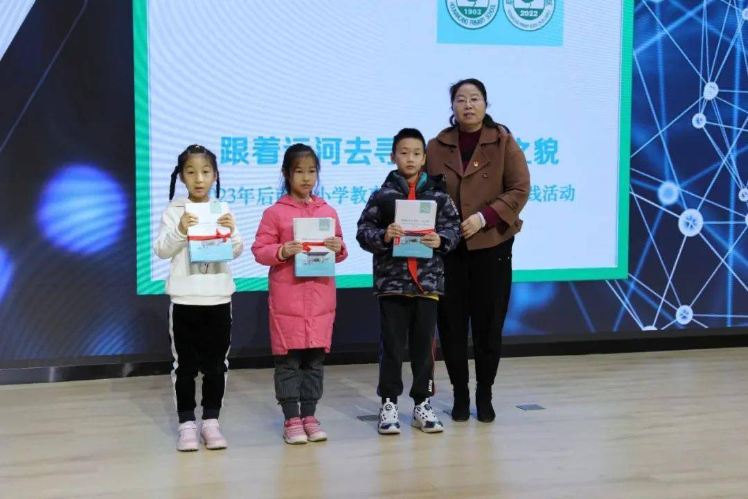 寻仓逐梦自今朝中国梦连着科技梦,科技梦助推中国梦.