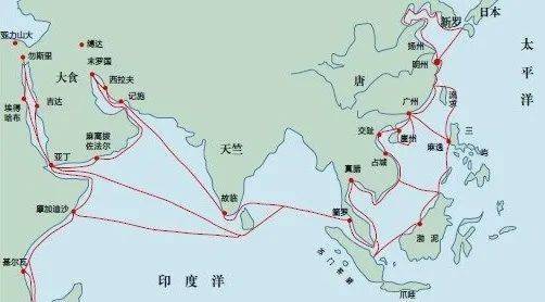 朝鮮半島的全羅南道靈巖;東向,從明州橫渡東海直達日本南部的奄美大島