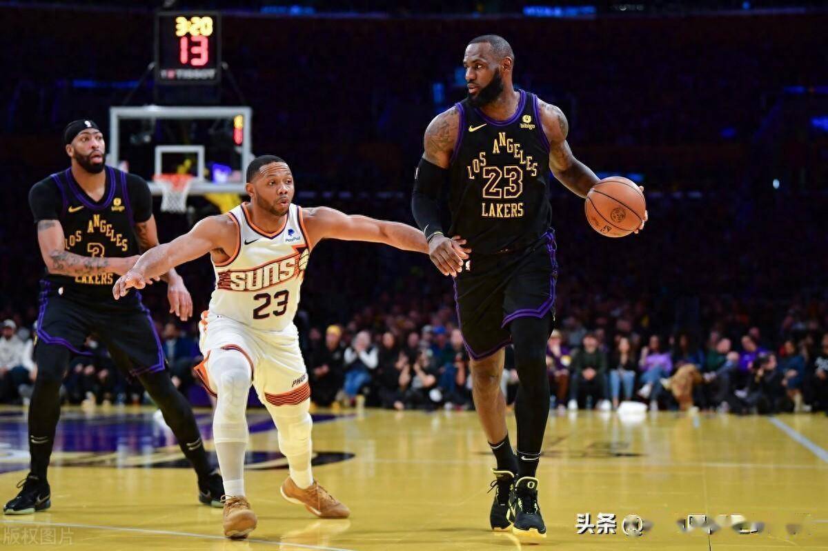 詹姆斯31分!杜兰特31分!湖人进4强_戴维斯_布克_灌篮