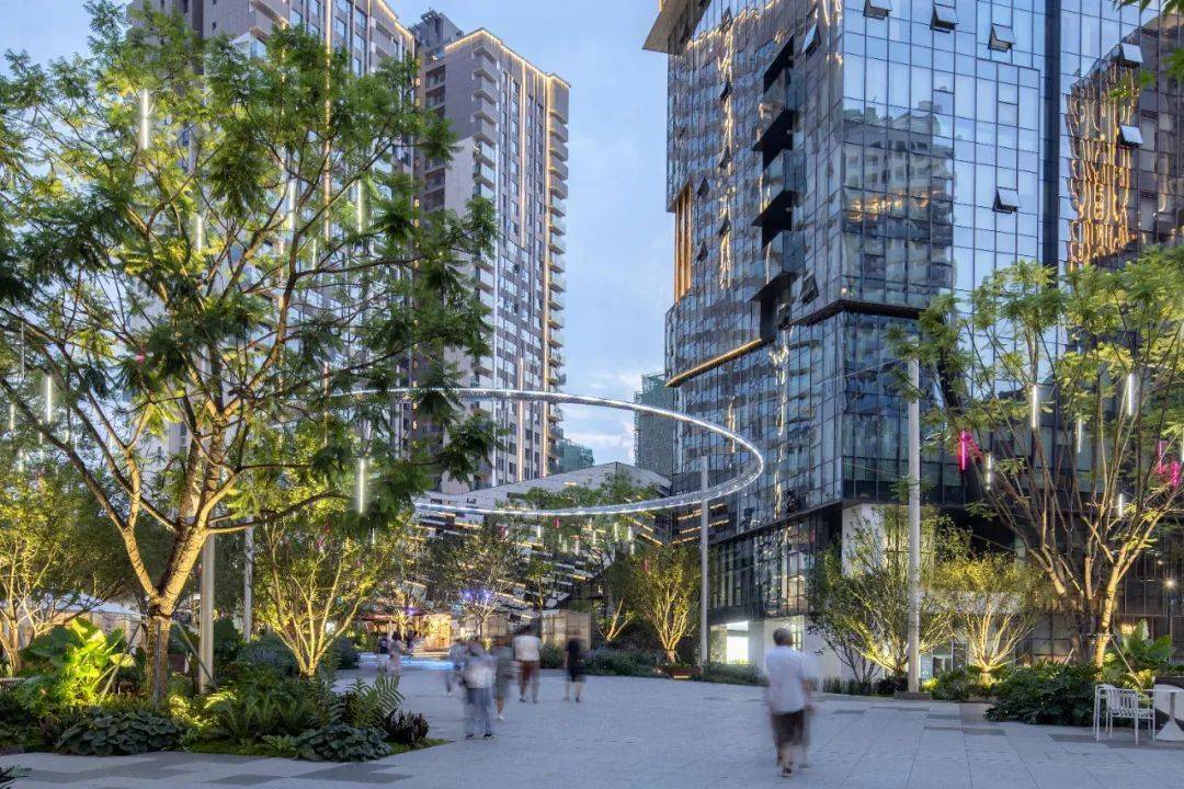 城市公园商业丨成都万华·麓坊中心b馆(上)_空间_广场_自然