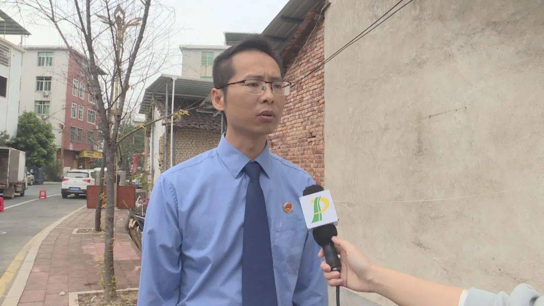 就办案中发现的局部区域流动人口管理漏洞问题,先后向平和县公安局