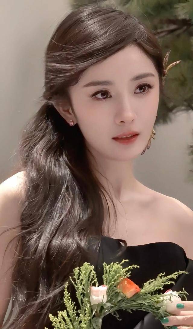 红毯战神～杨幂/惊为天人的美貌