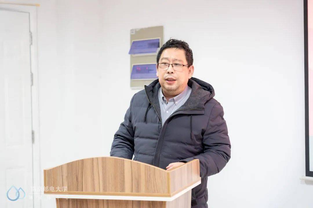 各代表讲话生平照片精选高斌教授与2003年毕业生杨加密合影2004级硕士