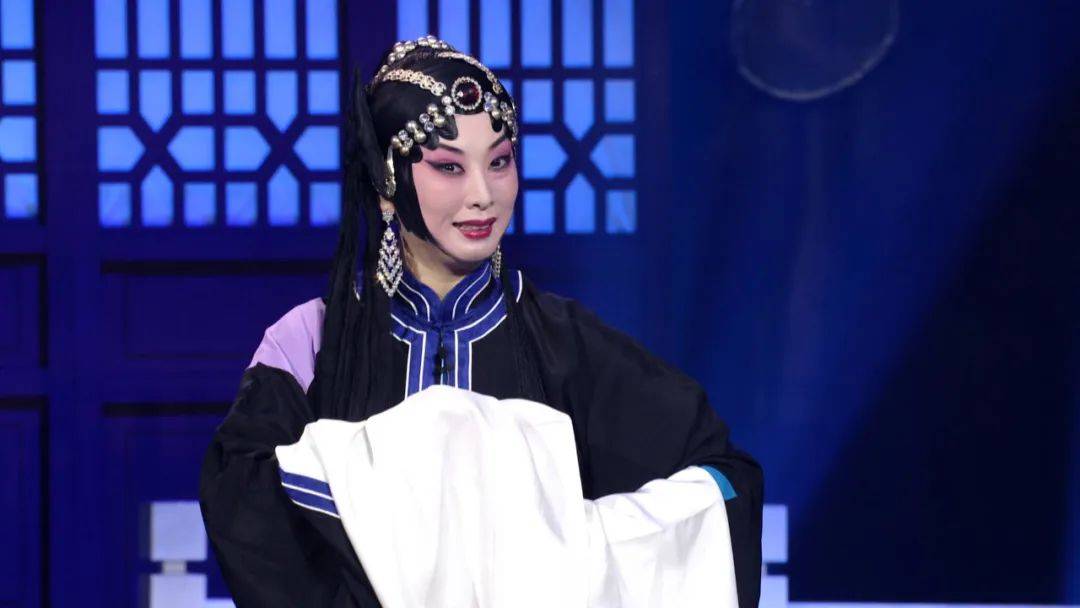 表演:单娜京剧《生死恨》表演:王晓平晋剧《龙头拐》演唱:芦变嫦 表演